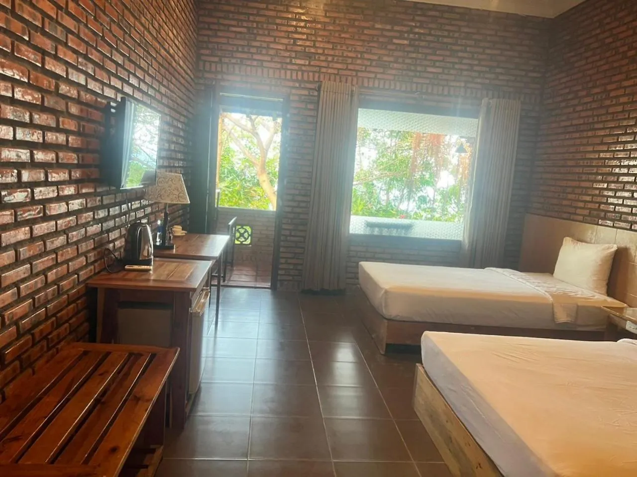 Wild Beach Boutique Resort Ниньфуок