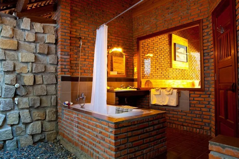 Wild Beach Boutique Resort Ниньфуок