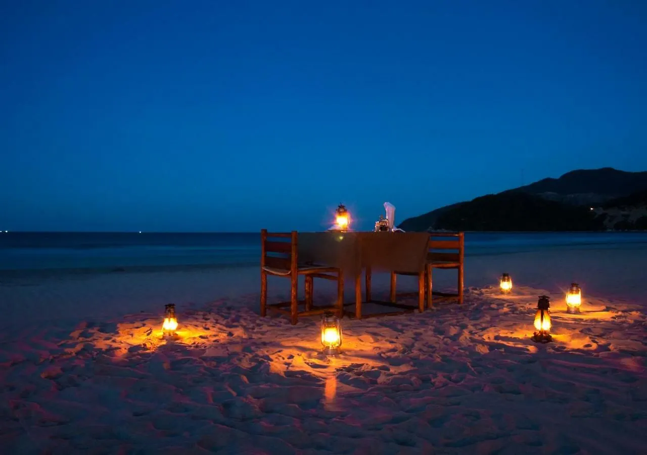 Wild Beach Boutique Resort Ниньфуок